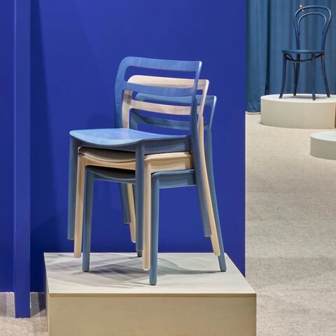 plus stolicka stohovatelna